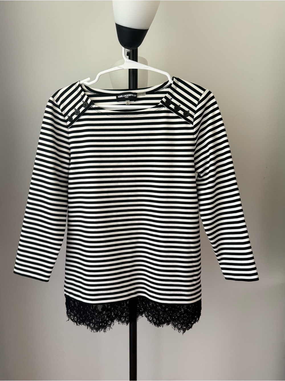 Karl Lagerfeld Paris Women’s XS Striped 3/4 Sleeve Top Lace Hem